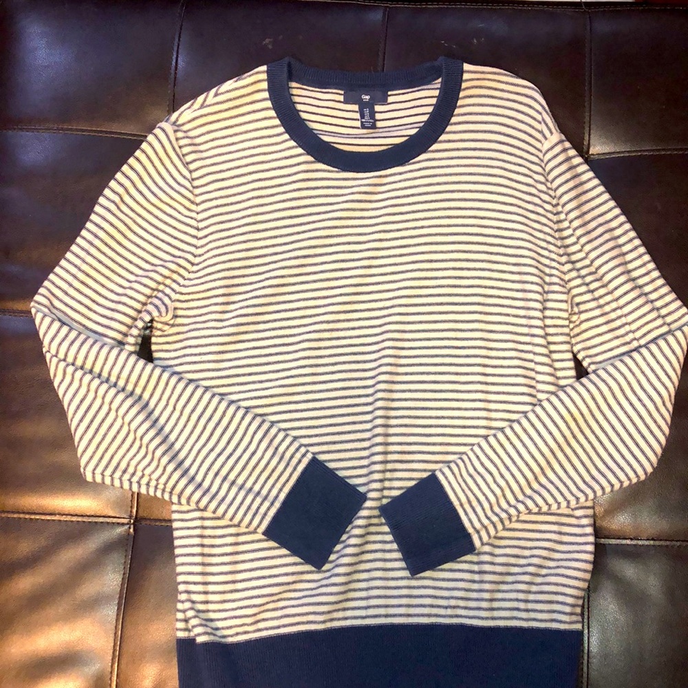 GAP thick 100% cotton shirt
